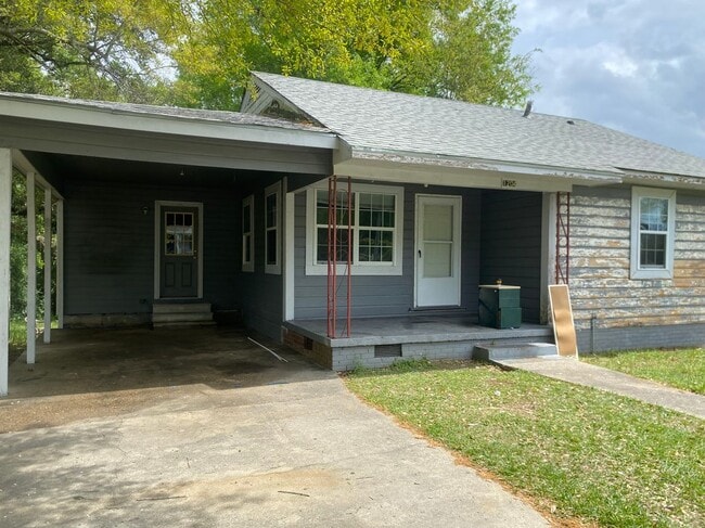 property at 1204 Cherry St