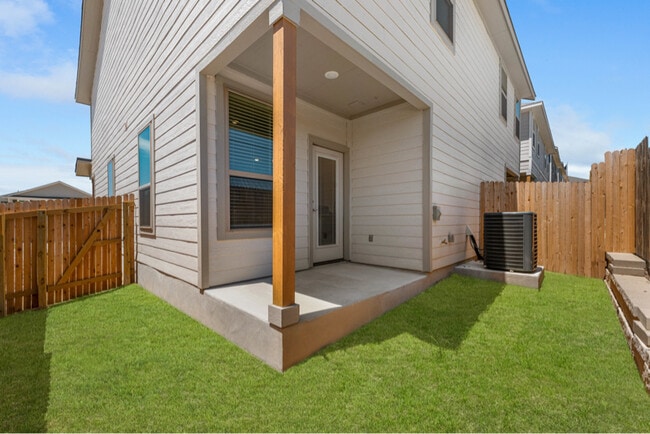 7536 Briarwood Pass in San Antonio, TX - Building Photo - Building Photo