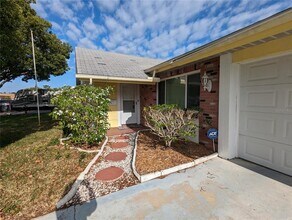 4233 Hillsdale Dr in New Port Richey, FL - Building Photo - Building Photo