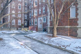 8 Chauncy St in Cambridge, MA - Foto de edificio - Building Photo