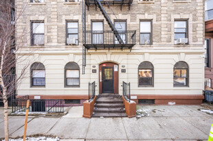 82 Downing St in Brooklyn, NY - Foto de edificio - Building Photo