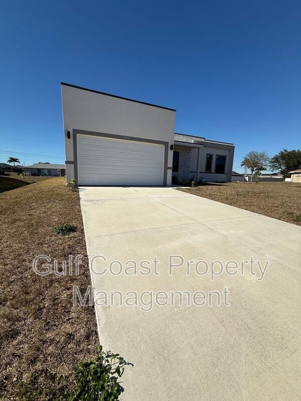 1914 NE 18th Ave in Cape Coral, FL - Building Photo - Building Photo