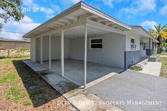 9305 5th St N in St. Petersburg, FL - Foto de edificio - Building Photo
