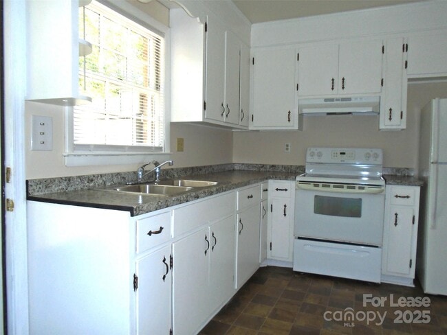 4227 Walker Rd in Charlotte, NC - Building Photo - Building Photo