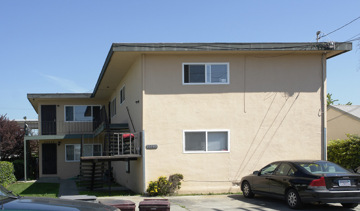 10740 Pippin St in Oakland, CA - Building Photo