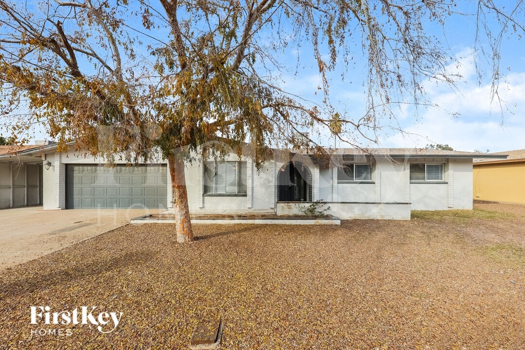 4628 W Vogel Ave in Glendale, AZ - Foto de edificio