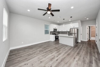 19104 Sears Dr in Humble, TX - Building Photo - Building Photo