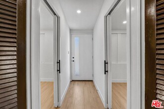 9642 Tujunga Canyon Blvd in Los Angeles, CA - Building Photo - Building Photo