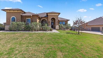 12706 Bluff Spurs Trail in Helotes, TX - Building Photo
