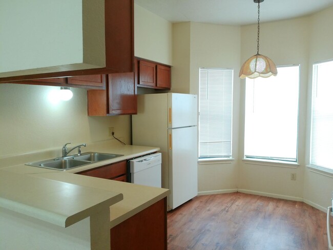 2936 St Joseph St in Corpus Christi, TX - Building Photo - Building Photo