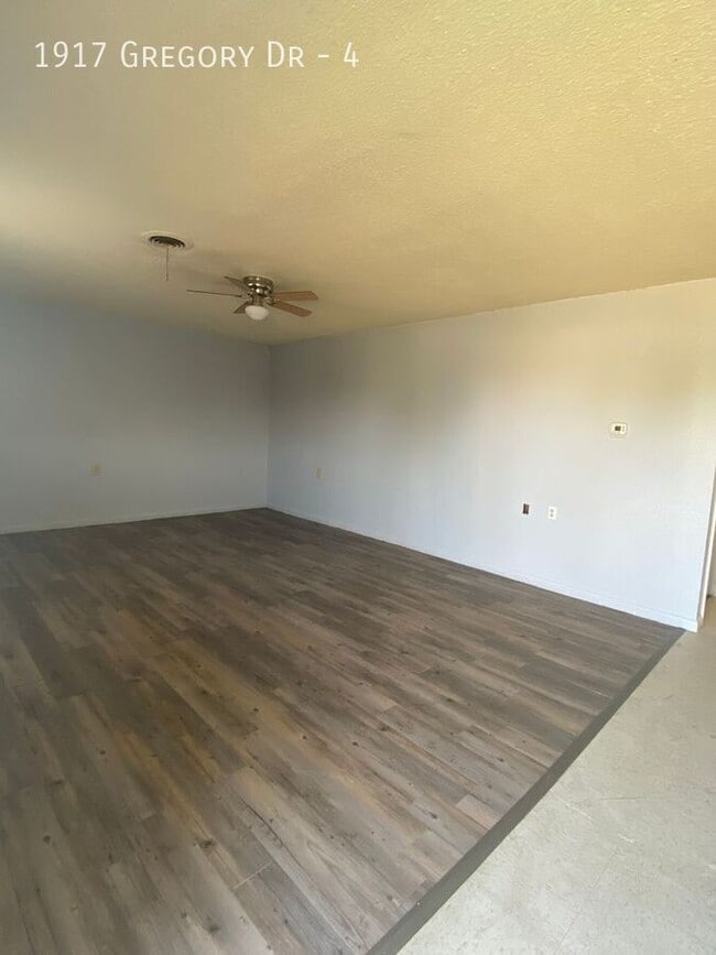 1917 Gregory Dr in Amarillo, TX - Building Photo - Building Photo