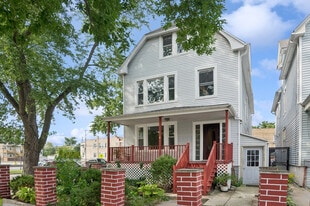 3300 N Karlov Ave in Chicago, IL - Building Photo