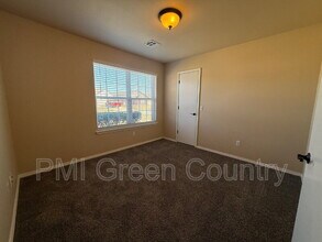 8946 S 260th E Ave in Broken Arrow, OK - Building Photo - Building Photo