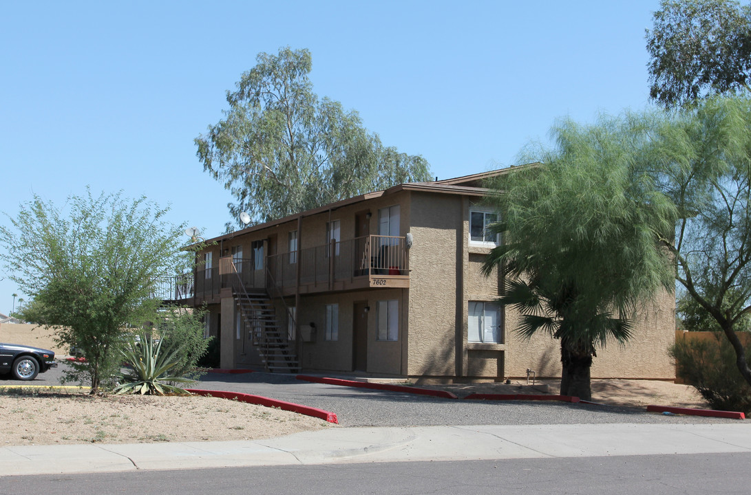 7602 W Palmaire Ave in Glendale, AZ - Building Photo