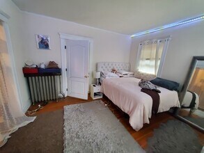 27 High St, Unit 1 in Brookline, MA - Building Photo - Building Photo