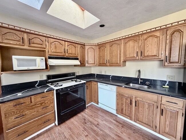 28 Edgeworth St in Weymouth, MA - Building Photo - Building Photo