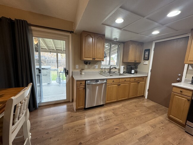 5879 S Oak St in Littleton, CO - Building Photo - Building Photo