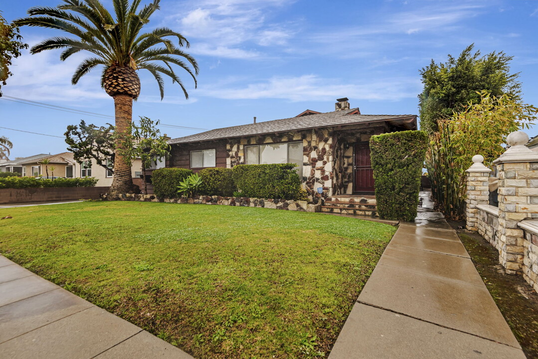 11946 Oxford Ave in Hawthorne, CA - Building Photo