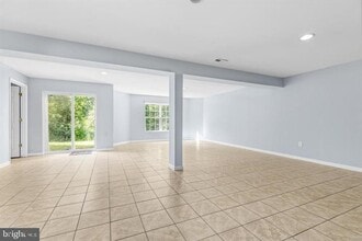 1766 Ann Scarlet Ct in Woodbridge, VA - Building Photo - Building Photo