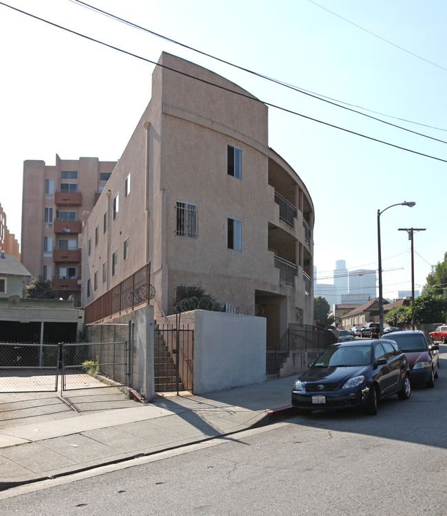 838 New Depot St in Los Angeles, CA - Building Photo - Building Photo