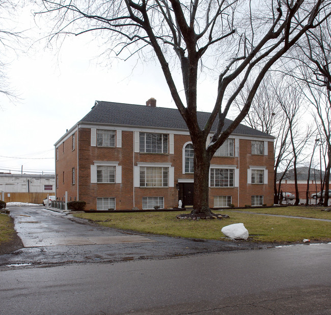 25 N Pershing Ave in Akron, OH - Foto de edificio - Building Photo