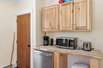 51 Pollard Rd in Lincoln, NH - Building Photo - Building Photo