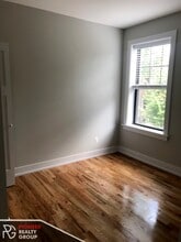 3900 N Janssen Ave, Unit 2 in Chicago, IL - Foto de edificio - Building Photo
