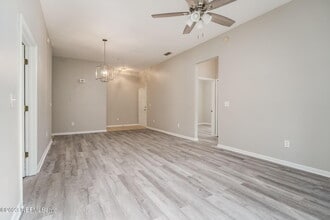 7064 Deer Lodge Cir in Jacksonville, FL - Building Photo - Building Photo
