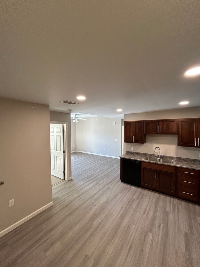 Carmany Place Apartments in Annville, PA - Foto de edificio - Building Photo