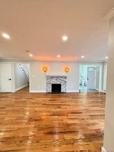 70 Appletree Ln in Roslyn Heights, NY - Building Photo - Building Photo