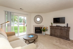 Rock Creek Apartments in Omaha, NE - Building Photo