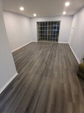 9460 Bay Colony Dr in Des Plaines, IL - Building Photo - Building Photo