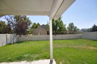 1297 E Sicily St in Meridian, ID - Building Photo - Building Photo