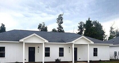 2733 Carol Ln in Panama City, FL - Building Photo - Building Photo