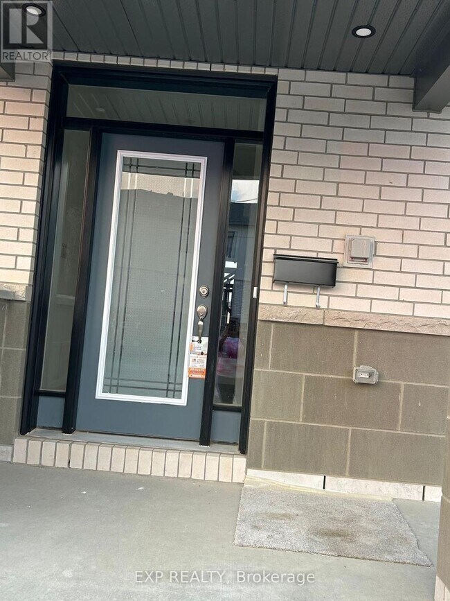 307 Monticello Ave in Ottawa, ON - Building Photo - Building Photo