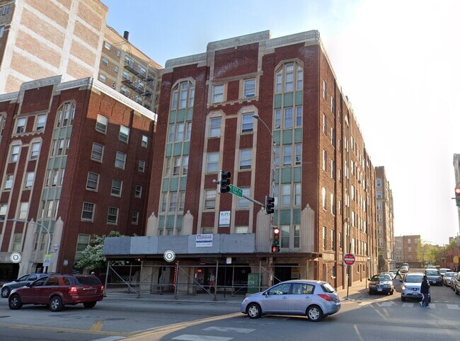 Jeffery Apartments in Chicago, IL - Building Photo - Building Photo