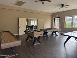 48 Bavarian Wy in Altamont, NY - Building Photo - Building Photo