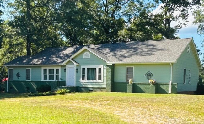 4037 Hamilton Rd