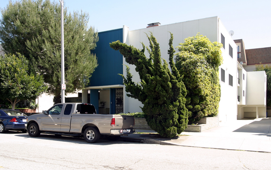 Playa Del Rey Apartments in Playa Del Rey, CA - Building Photo