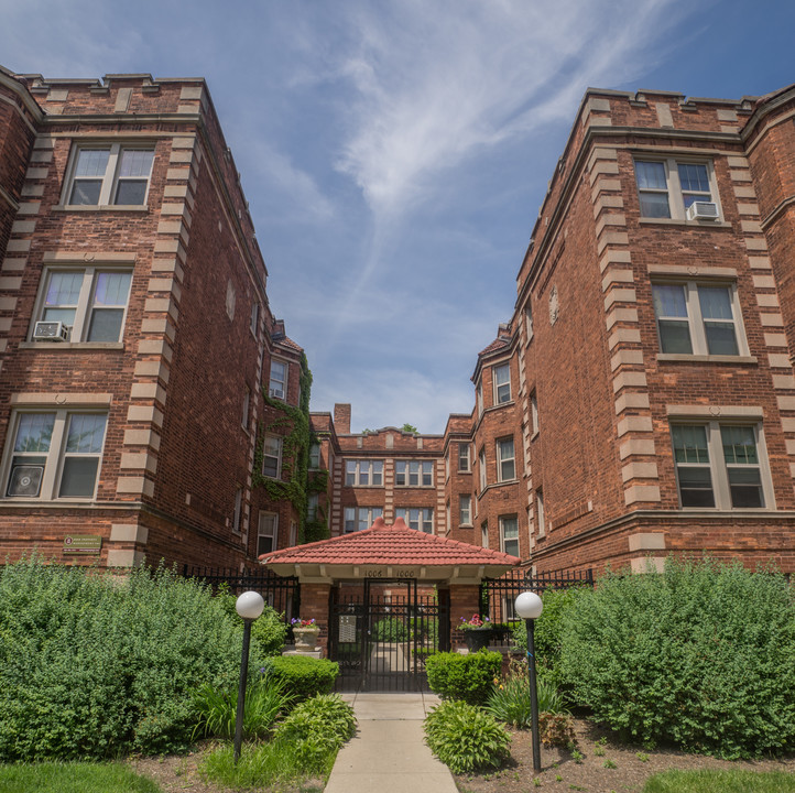 1000 Austin in Oak Park, IL - Building Photo