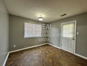 106 Brandonshire Ln in Bonaire, GA - Building Photo - Building Photo