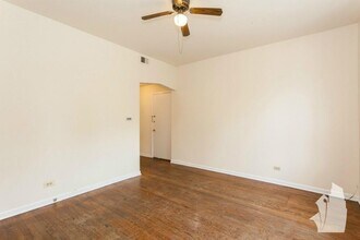 2323 N Kedzie Blvd, Unit # 01 in Chicago, IL - Building Photo - Building Photo