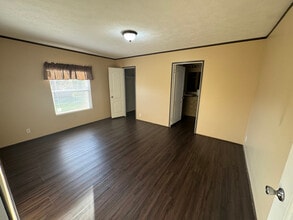 1926 Wilsonville Rd in Fisherville, KY - Building Photo - Building Photo