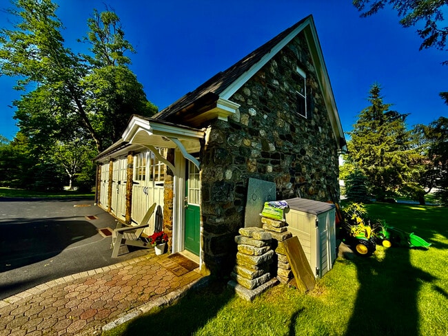 property at 2 High Hill Farm Pl