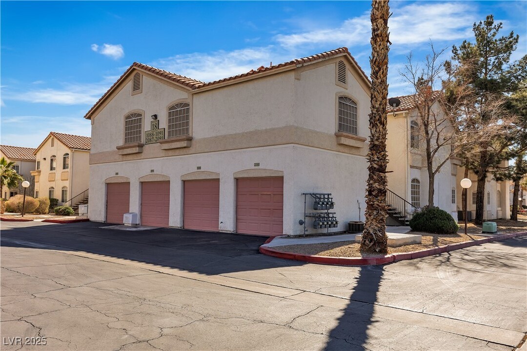 1405 S Nellis Blvd in Las Vegas, NV - Building Photo