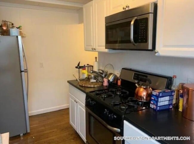 28 L St, Unit 1 in Boston, MA - Building Photo - Building Photo