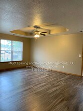 914-916 SW Sandy Ln in Grain Valley, MO - Building Photo - Building Photo