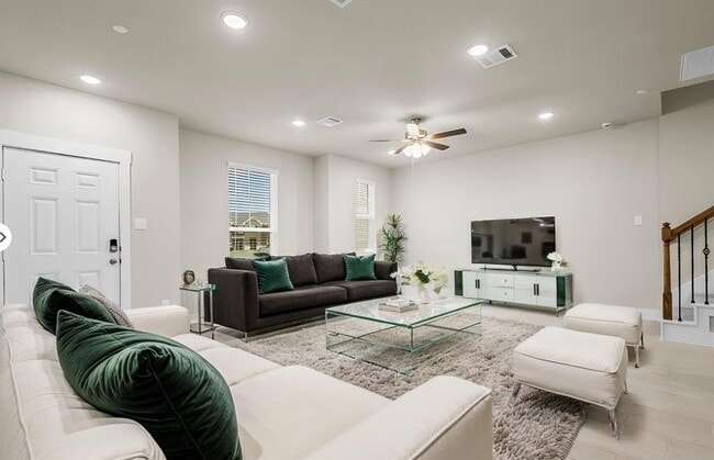 2231 Seven Oaks Blvd