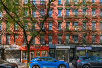 332 E 11th St in New York, NY - Building Photo - Building Photo