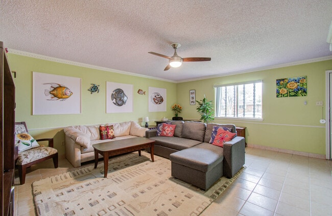 11 San Jacinto Dr in Galveston, TX - Building Photo - Building Photo